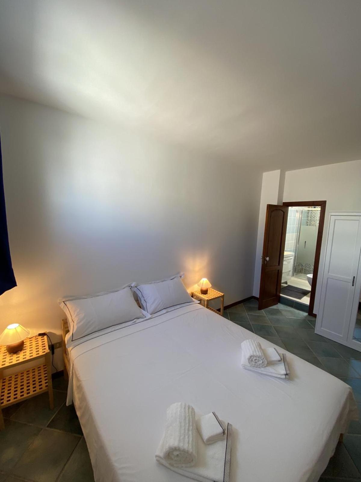 Marea Apartments Полиньяно-а-Маре Экстерьер фото